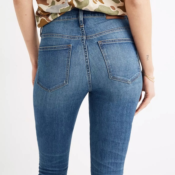 Madewell 9” High-Rise Skinny Crop Jeans in Delmar Wash: Eco Edition (24) - Picture 4 of 12